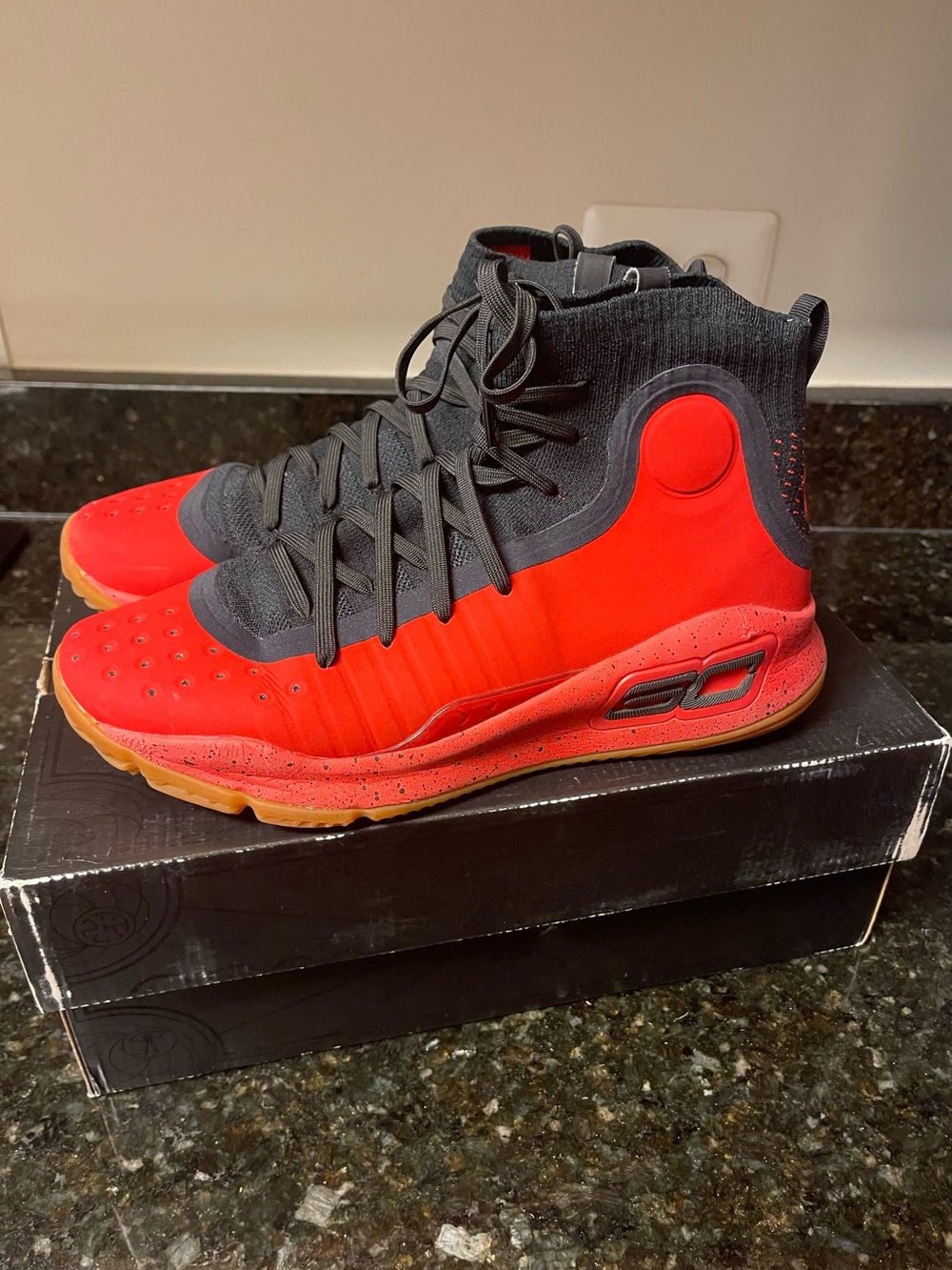 Under Armour Curry 4 Mid GS – Red Rouge – Size 7Y